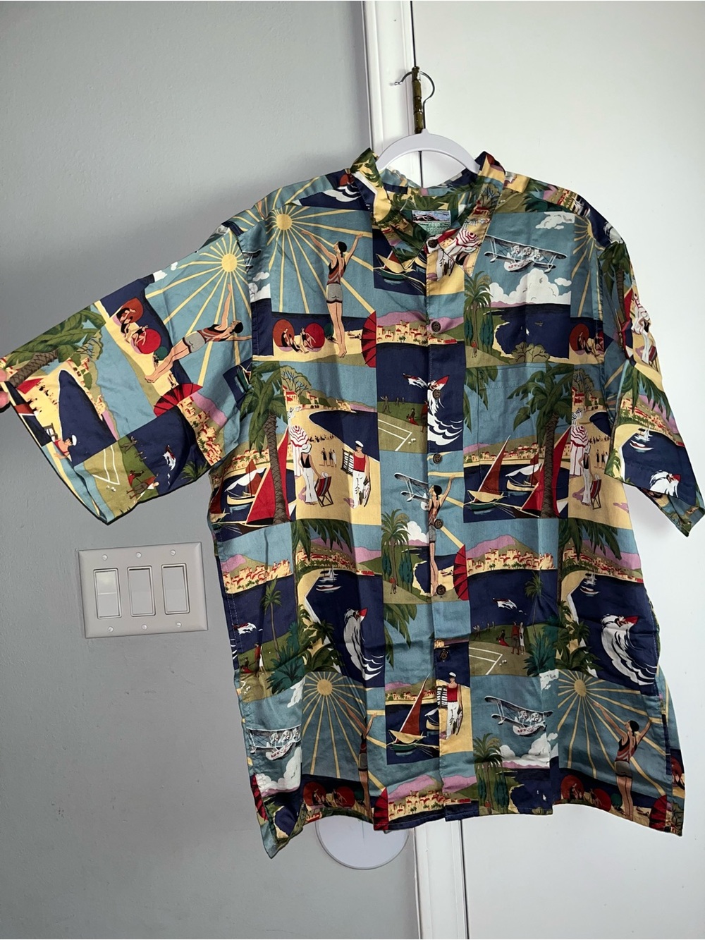 Reyn Spooner Egyptian Cotton Hawaiian Art Deco Print Short Sleeve Button Down - Picture 6 of 11